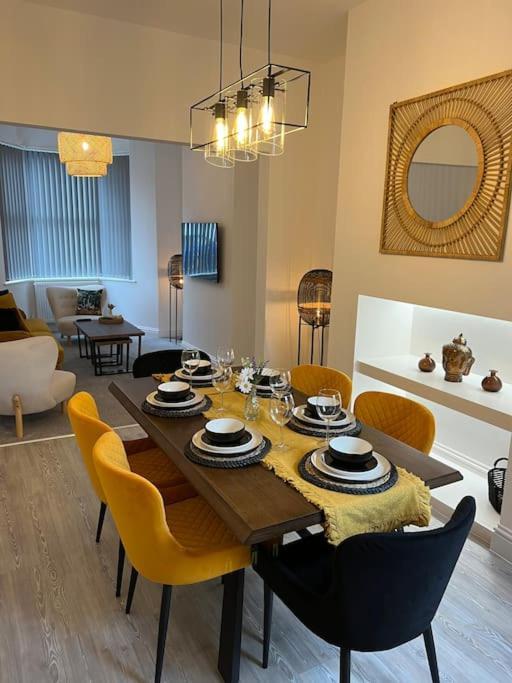 Brand New Stunning Family House Villa Блекпул Екстериор снимка